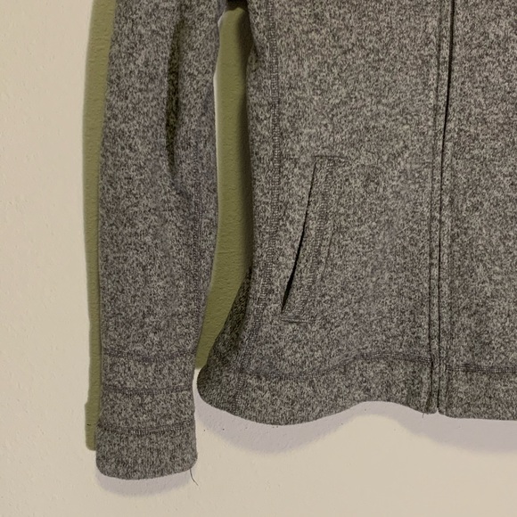The North Face Light Gray Heather Fleece Jacket - Picture 2 of 5
